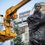 Охорона пам’яток у Києві: причини демонтажу захисних укриттів із монументів під час війни